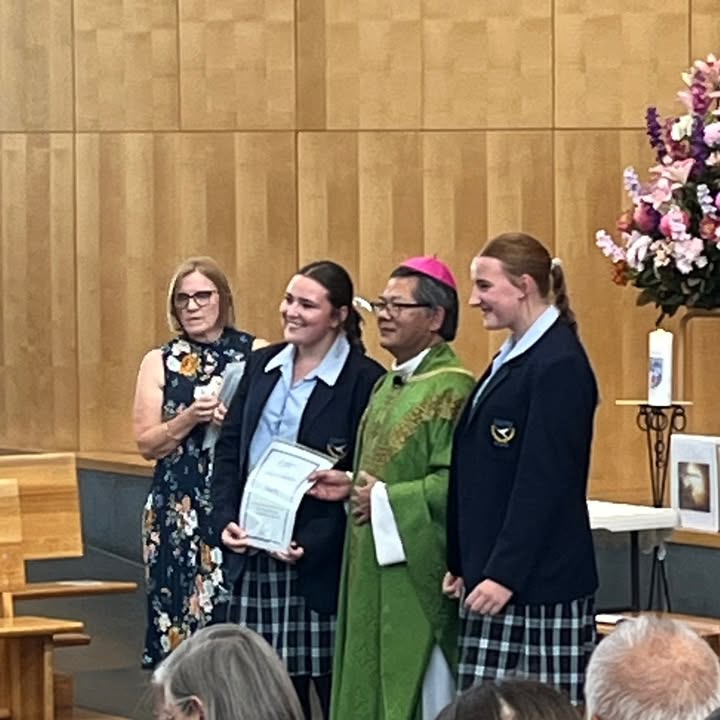 1079941253928892_1324417936147888-1